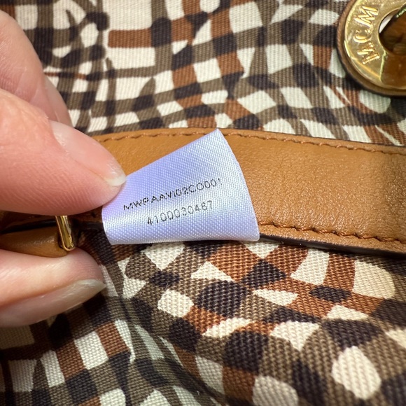 MCM Medium Liz Shopper - Picture 9 of 16